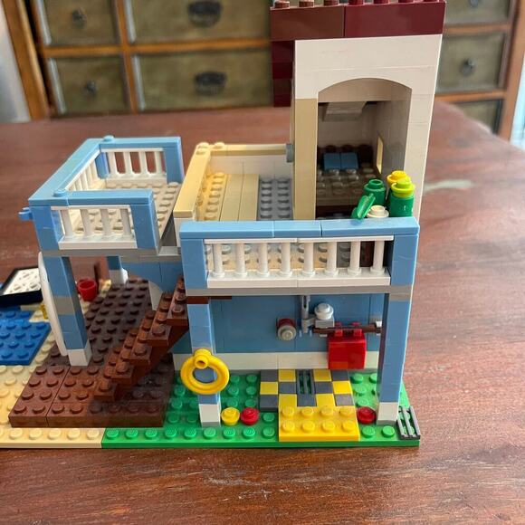 LEGO CREATOR Sea Side Beach House + Train Station INCOMPLETE AND GLUED - Picture 9 of 14